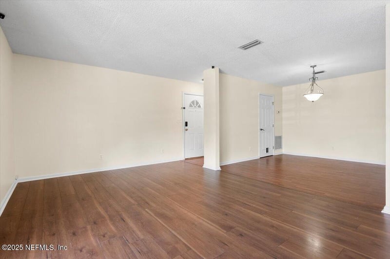 3765 Crown Point Rd #8, Jacksonville, FL 32257