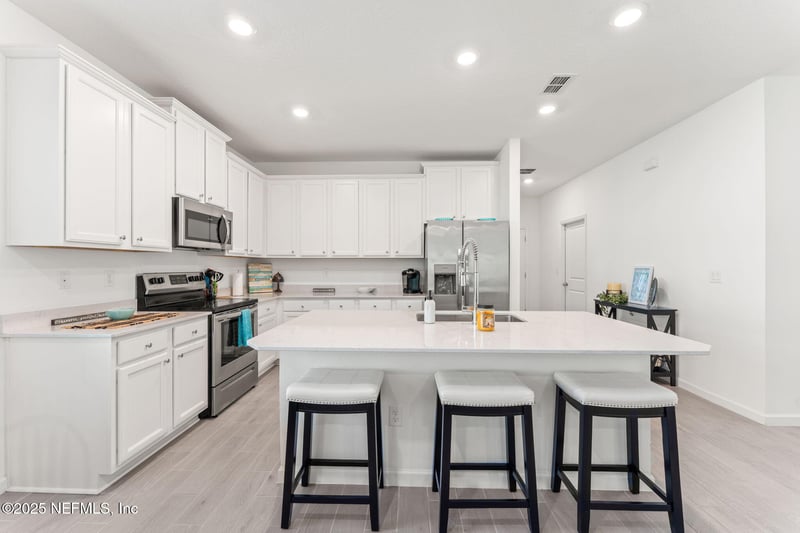 2828 Hammock Dale Ct, Green Cove Springs, FL 32043