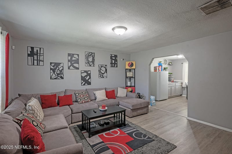 8347 Tubman Dr, Jacksonville, FL 32219