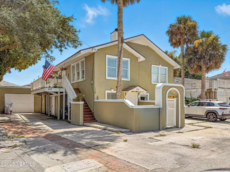 229 Margaret St, Neptune Beach, FL 32266