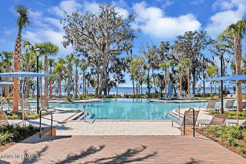 339 Oak Moss Dr, St Johns, FL 32259