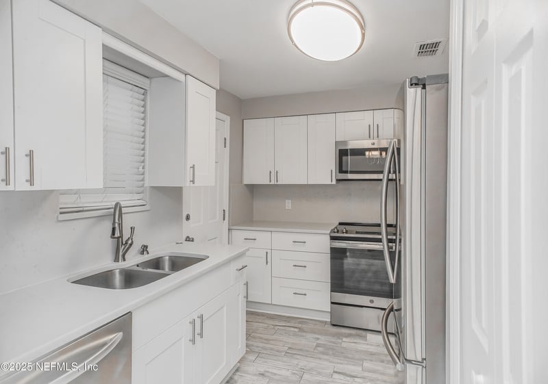 1738 El Prado Rd #5, Jacksonville, FL 32216