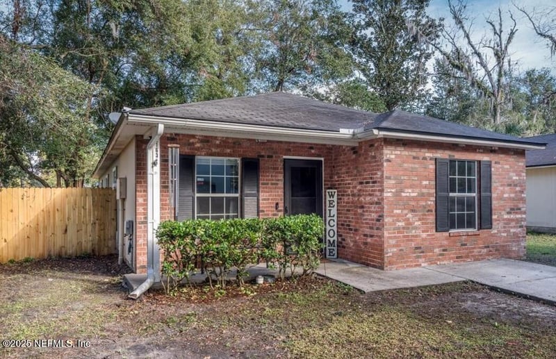 2163 Thomas Ct, Jacksonville, FL 32207