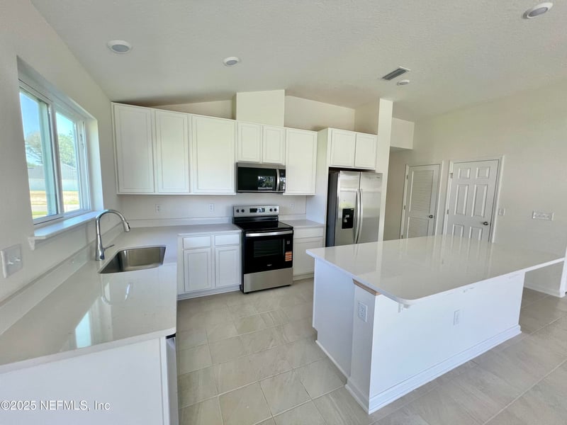 5253 Conference Dr, Jacksonville, FL 32234