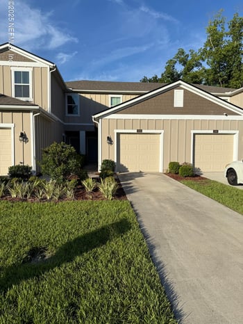 232 Aralia Ln, Jacksonville, FL 32216