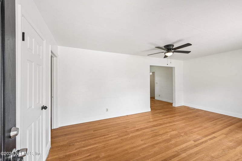 6013 Woodside Dr, Jacksonville, FL 32210