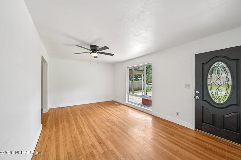 6013 Woodside Dr, Jacksonville, FL 32210