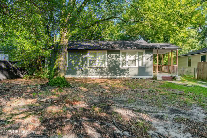 5342 Mays Dr, Jacksonville, FL 32209