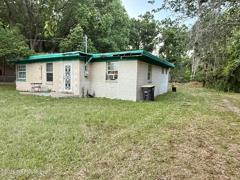 3221 Hickorynut St, Jacksonville, FL 32208