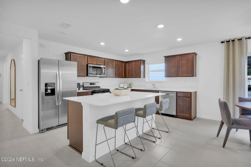 5502 Longfin Ct, Jacksonville, FL 32244