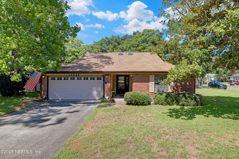 10832 Percheron Dr, Jacksonville, FL 32257
