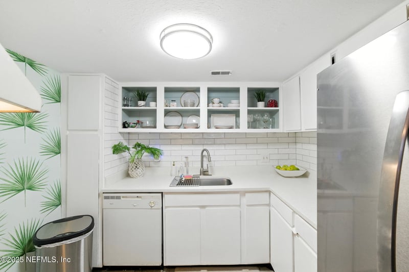 4334 Plaza Gate Ln #202, Jacksonville, FL 32217