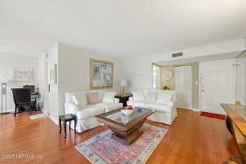 4334 Plaza Gate Ln #202, Jacksonville, FL 32217