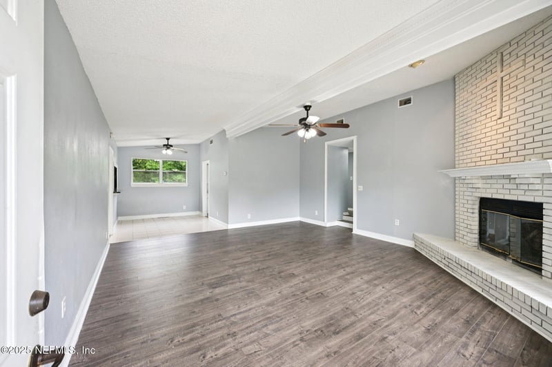 2006 Orlean Dr, Jacksonville, FL 32210