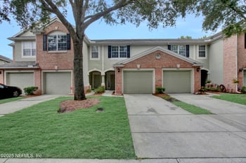 7463 Red Crane Ln, Jacksonville, FL 32256