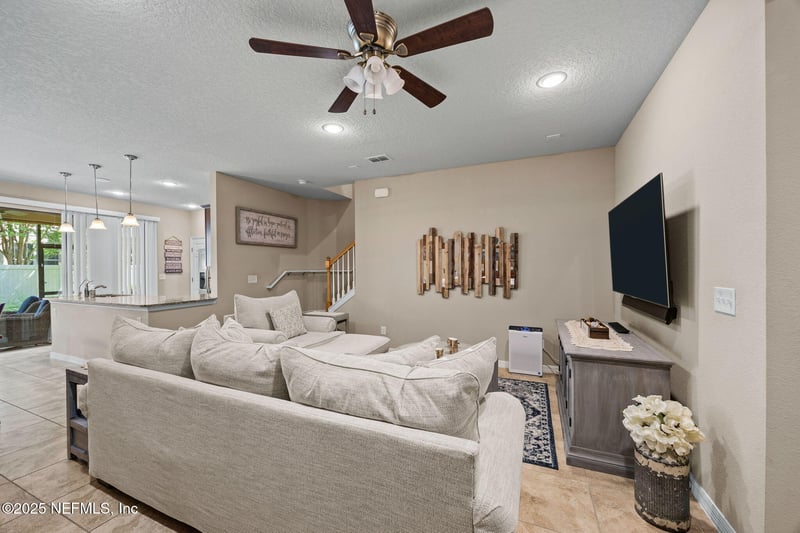 7038 Beauhaven Ct, Jacksonville, FL 32258