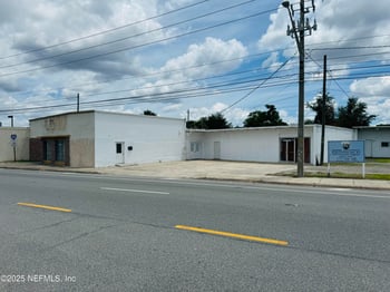 2565 Philips Hw, Jacksonville, FL 32207