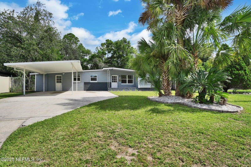 8023 Chateau Dr, Jacksonville, FL 32221