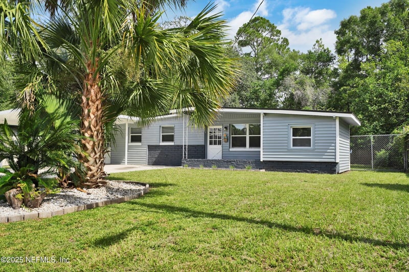 8023 Chateau Dr, Jacksonville, FL 32221