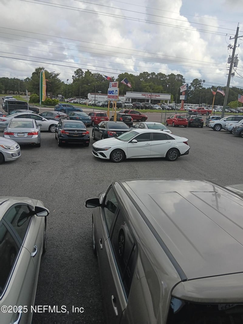 9005 Atlantic Blvd, Jacksonville, FL 32211