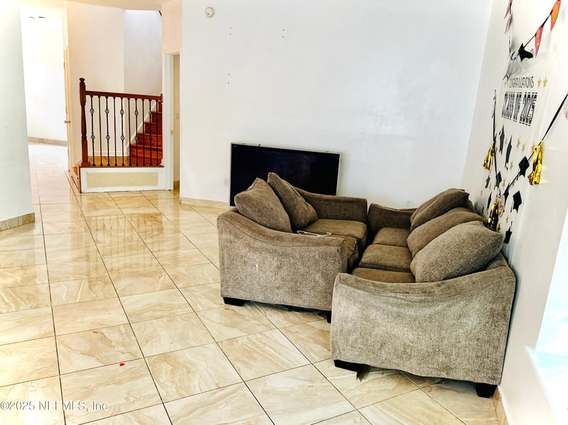 351 Summit Dr, Orange Park, FL 32073