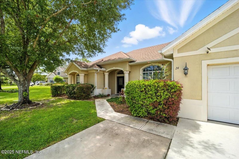 24 Lakeside Pl, Palm Coast, FL 32137