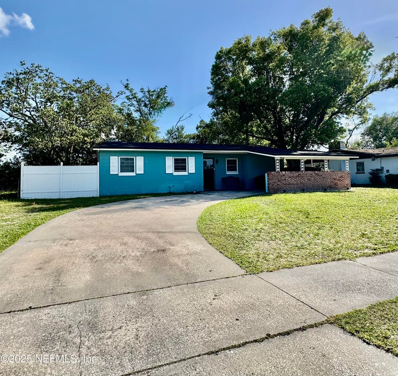 7836 Renault Dr, Jacksonville, FL 32244