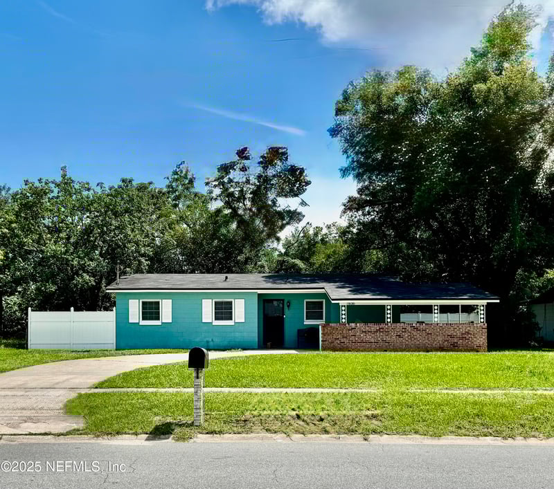7836 Renault Dr, Jacksonville, FL 32244