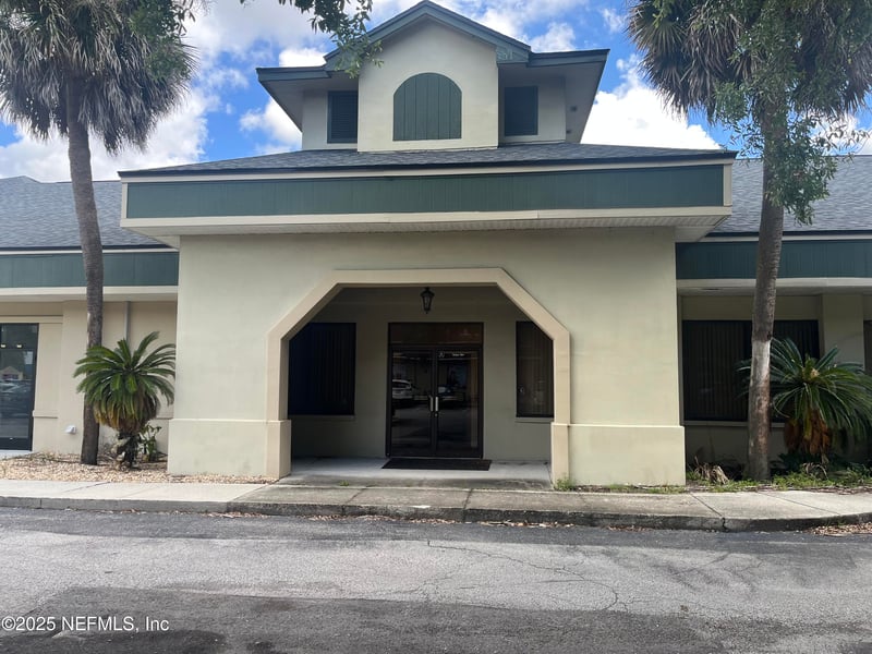 859 Park Ave, Orange Park, FL 32073