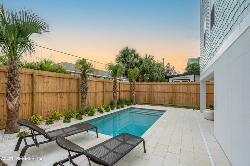 9 13th St, St Augustine Beach, FL 32080