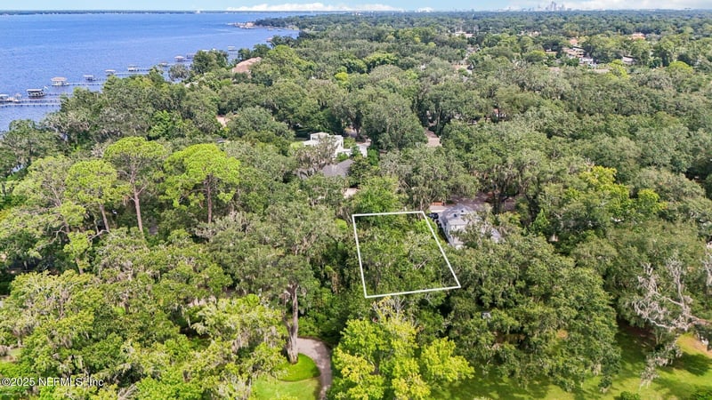 2222 Sedgwick Pl, Jacksonville, FL 32217