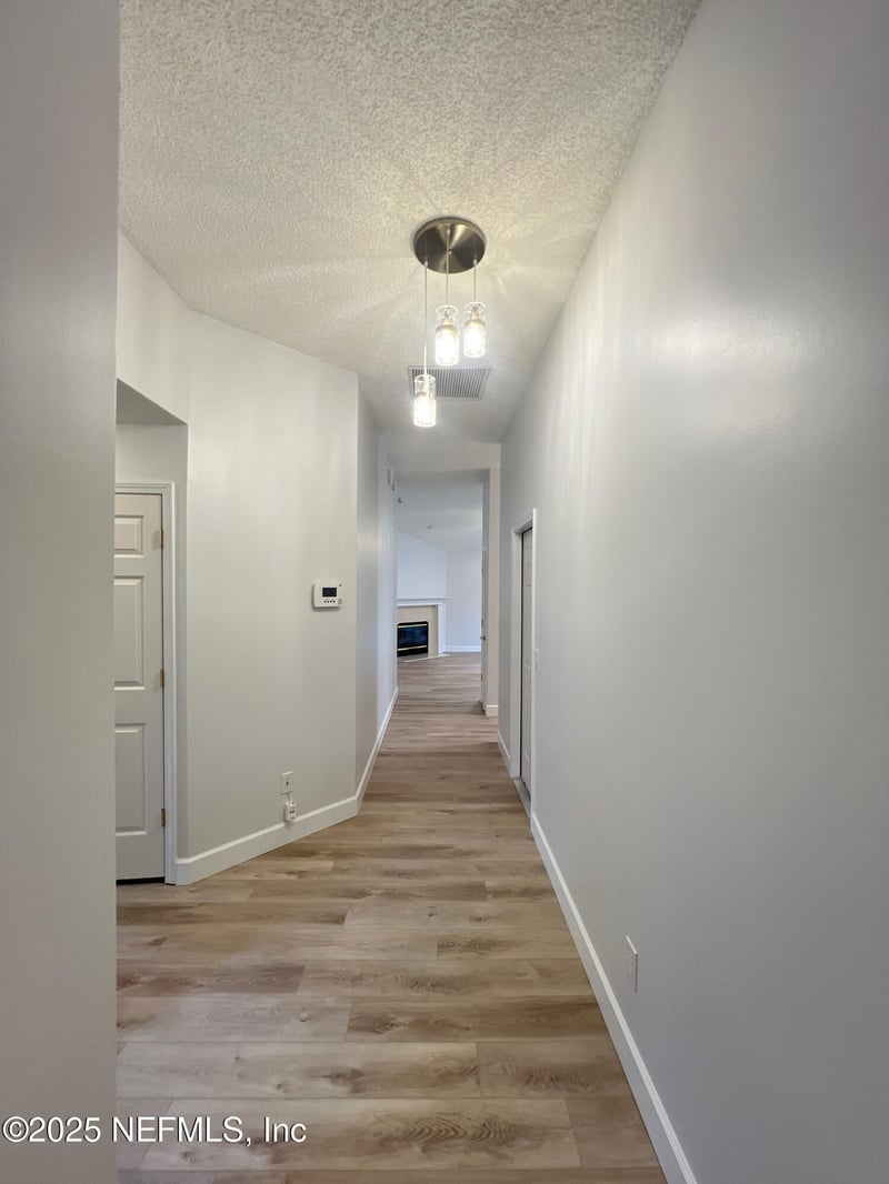 6759 Salt Pond Dr, Jacksonville, FL 32219