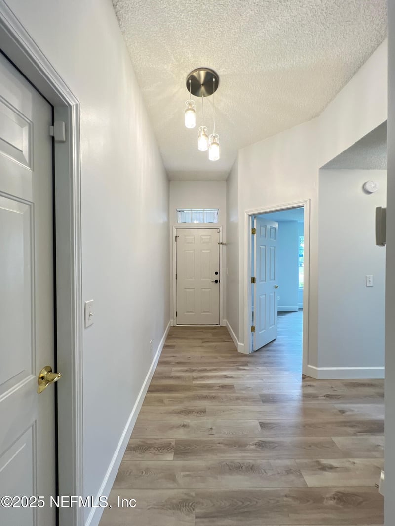 6759 Salt Pond Dr, Jacksonville, FL 32219