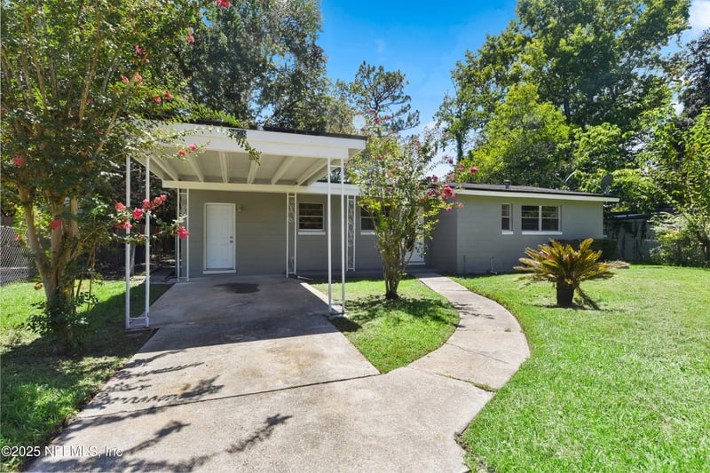 9028 Castle Blvd, Jacksonville, FL 32208