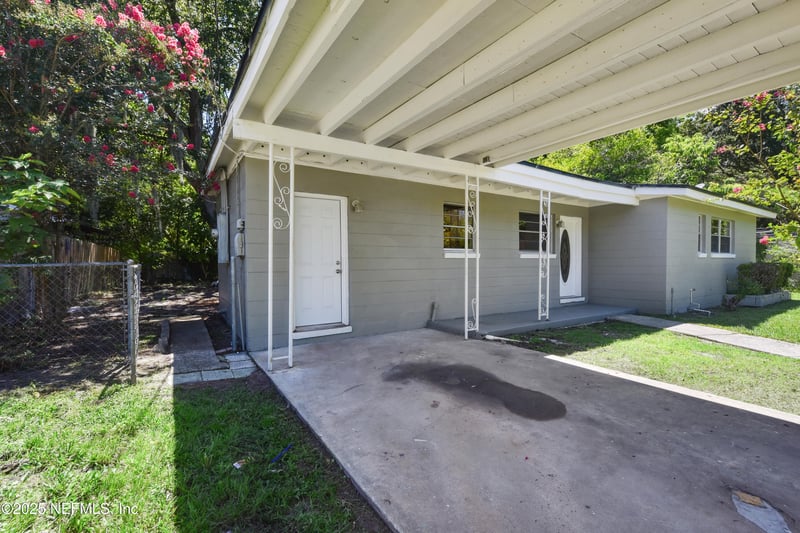 9028 Castle Blvd, Jacksonville, FL 32208