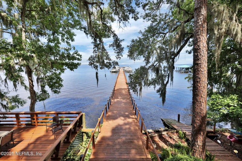 1076 Mainsail Ln, St Johns, FL 32259