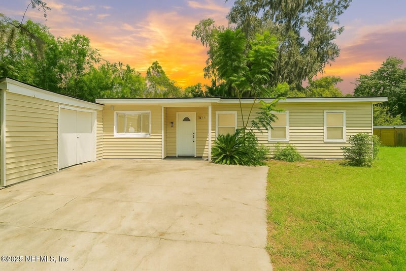 10555 Rutgers Rd, Jacksonville, FL 32218