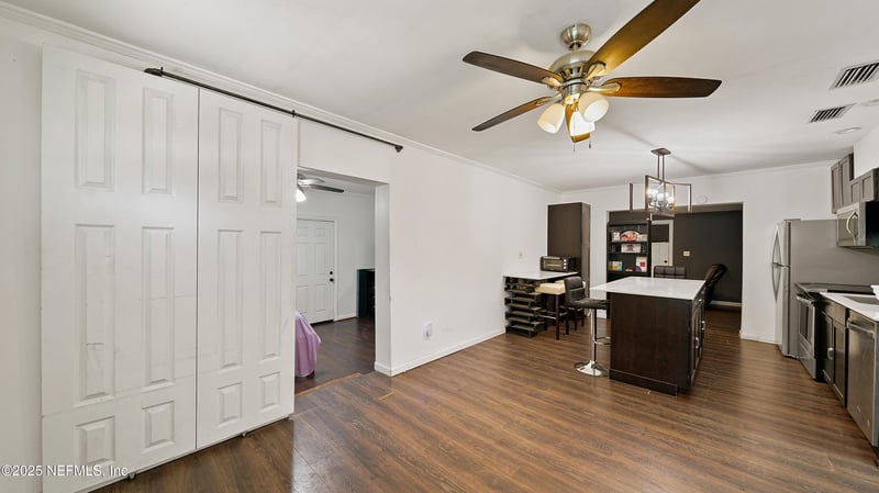 10555 Rutgers Rd, Jacksonville, FL 32218