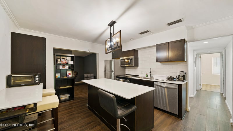 10555 Rutgers Rd, Jacksonville, FL 32218