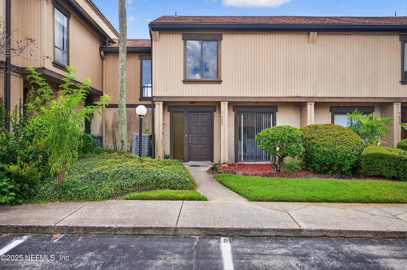 7622 Las Palmas Way #165, Jacksonville, FL 32256