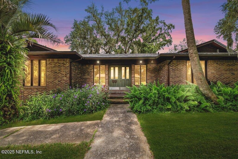 3809 Hermitage Rd, Jacksonville, FL 32277