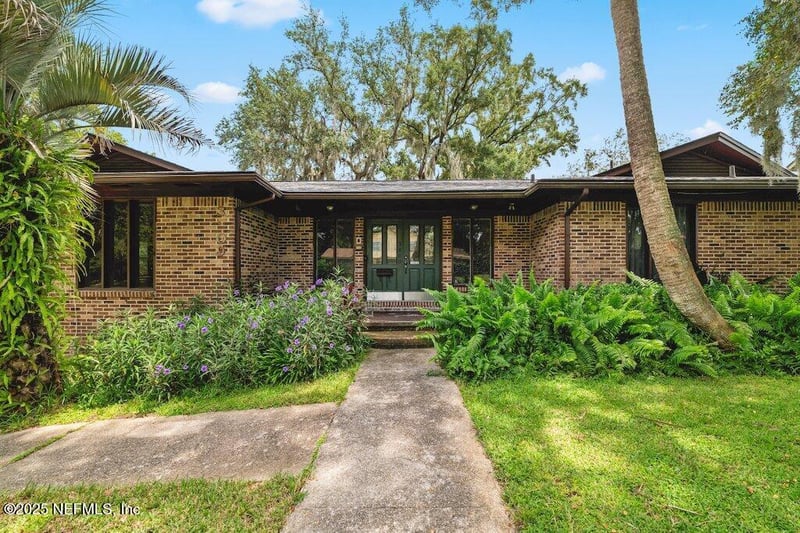 3809 Hermitage Rd, Jacksonville, FL 32277