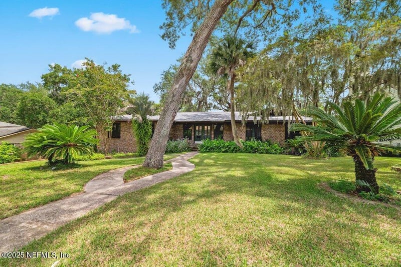 3809 Hermitage Rd, Jacksonville, FL 32277