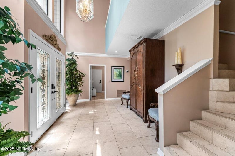 2010 Shadow Ln, Neptune Beach, FL 32266