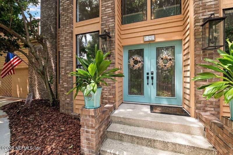 2010 Shadow Ln, Neptune Beach, FL 32266