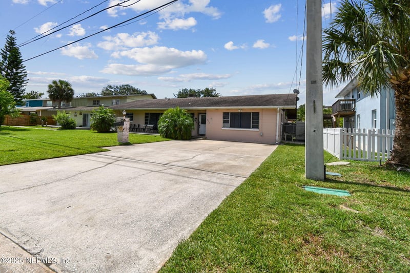 211 Arricola Ave, St Augustine, FL 32080