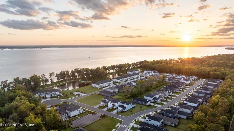 431 Oakmoss Dr, St Johns, FL 32259