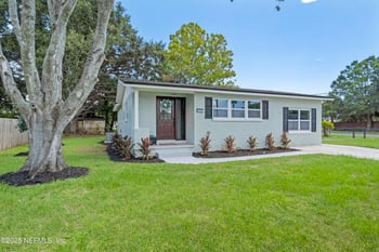 401 Skate Rd, Atlantic Beach, FL 32233