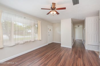 7988 Renault Dr, Jacksonville, FL 32244