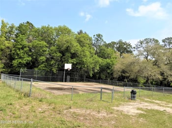 5635 Cherokee St, Keystone Heights, FL 32656